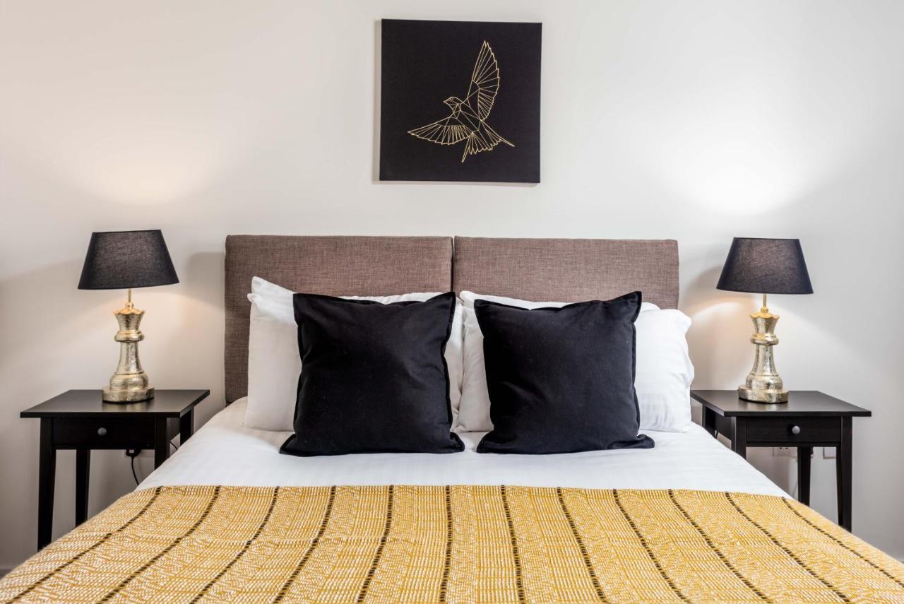 Walker Suite No53 - Donnini Apartments Килмарнок Экстерьер фото